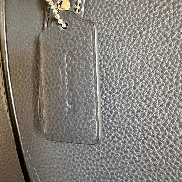 Coach Tote Pebbled Dark Blue - like new - Picture 4 of 9